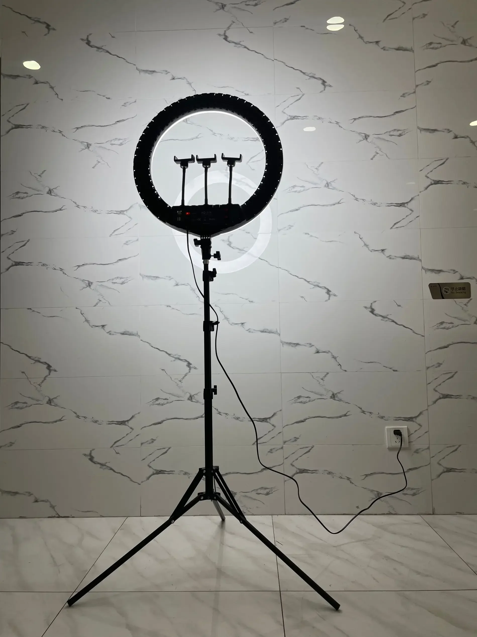 HQ-21n 21 Inch LED Ring Light  - Lighting In Photography 评论和价格